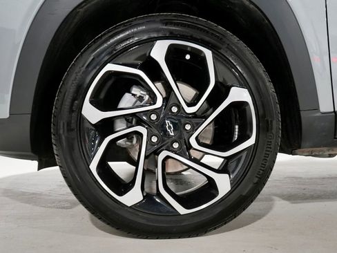 Used 2025 Chevrolet Trax RS w/ Driver Confidence Package image 29