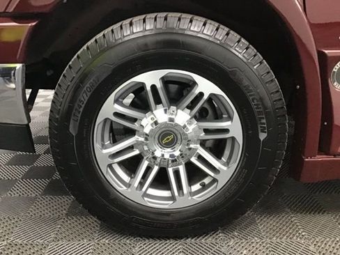 Used 2023 Chevrolet Express 2500 image 15