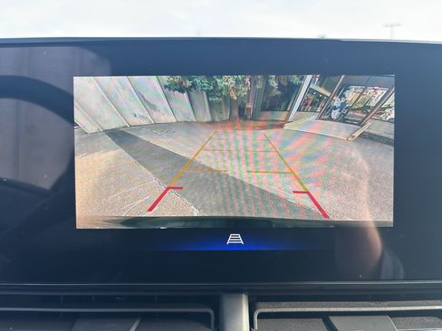 Used 2025 Chevrolet Trax LT w/ Driver Confidence Package image 24