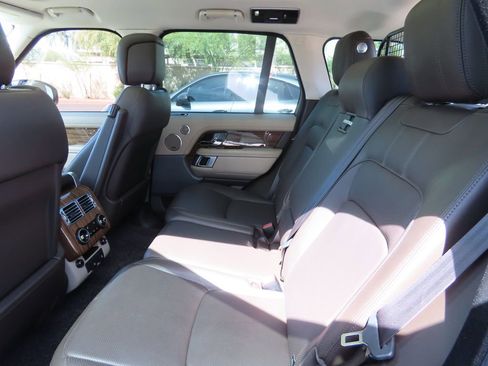 Used 2018 Land Rover Range Rover Supercharged AWD/4WD image 11