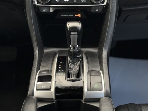Used 2017 Honda Civic Touring image 18