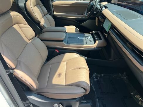 New 2027 Lincoln Navigator L Black Label AWD/4WD image 14