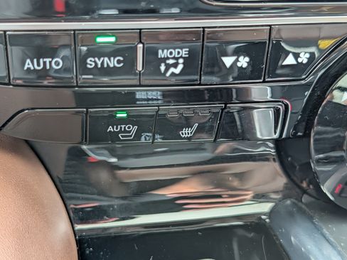 Used 2023 Acura MDX SH-AWD w/ Technology Package image 28