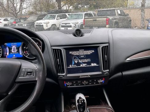 Used 2017 Maserati Levante S image 6