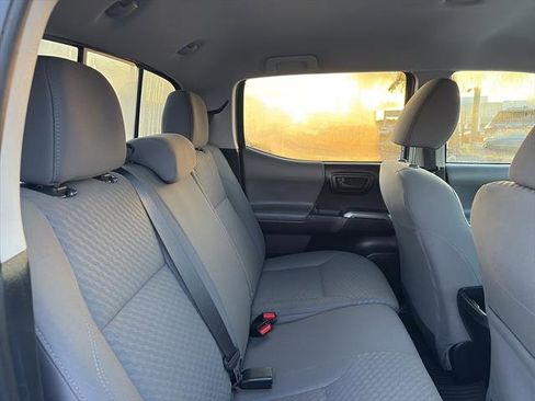 Used 2020 Toyota Tacoma SR5 image 10