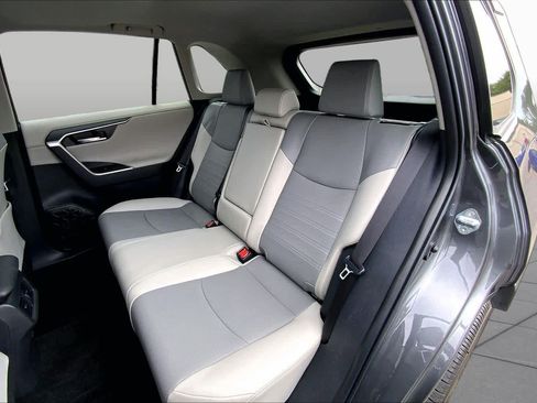 Used 2025 Toyota RAV4 Limited FWD image 21