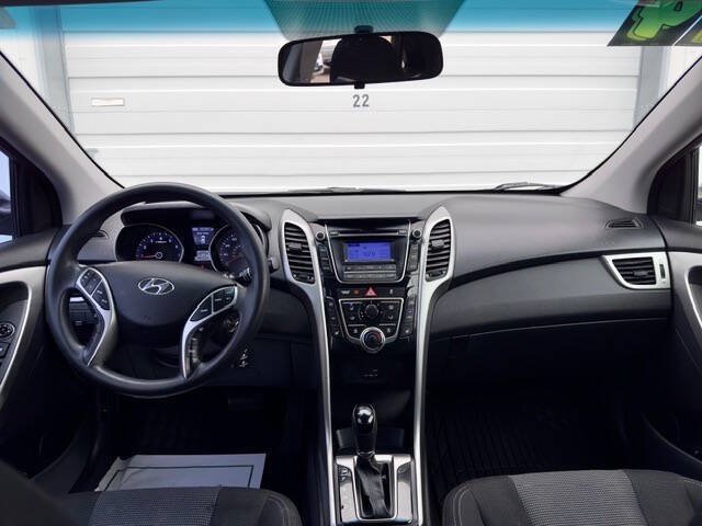 Used 2014 Hyundai Elantra GT FWD image 13