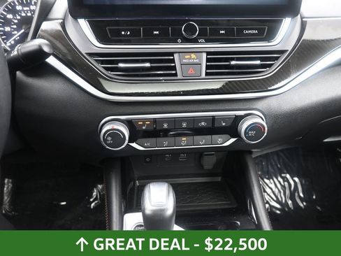 Used 2024 Nissan Altima 2.5 SR w/ SR Premium Package image 32