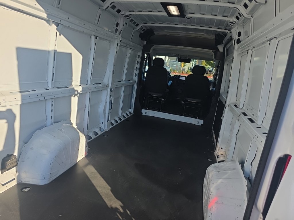 Used 2023 RAM ProMaster 2500 w/ Safety Group FWD image 12