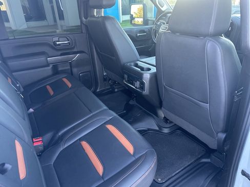 Used 2022 GMC Sierra 2500 AT4 image 19