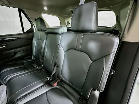 Used 2025 Honda Pilot EX-L image 22