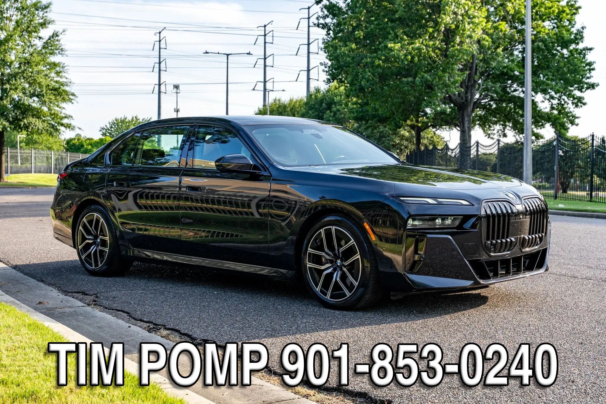 Used 2023 BMW 760i xDrive AWD/4WD image 4