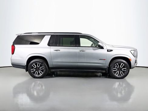 Used 2024 GMC Yukon XL AT4 w/ Technology Package image 8