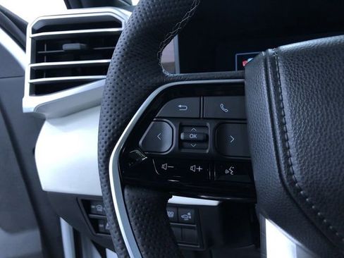 Used 2025 Toyota Sequoia Capstone image 20