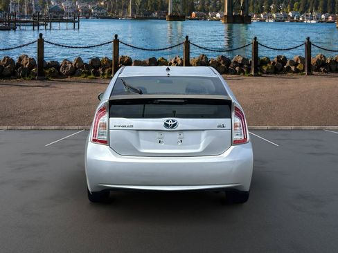 Used 2012 Toyota Prius Two FWD image 5