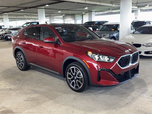 Used 2025 BMW X2 xDrive28i image 1