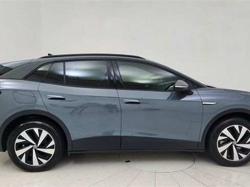 Used 2025 Volkswagen ID.4 Pro image 6