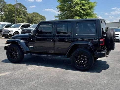 Used 2021 Jeep Wrangler Unlimited Sahara w/ Cold Weather Group AWD/4WD image 5