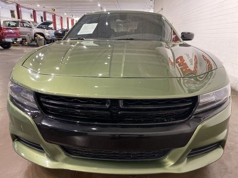 Used 2018 Dodge Charger SXT w/ Blacktop Package image 8