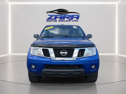 Used 2014 Nissan Frontier SV AWD/4WD image 2