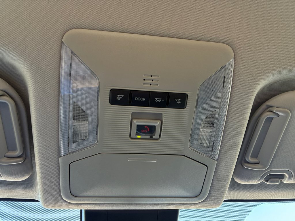 Used 2023 Toyota RAV4 XLE FWD image 7