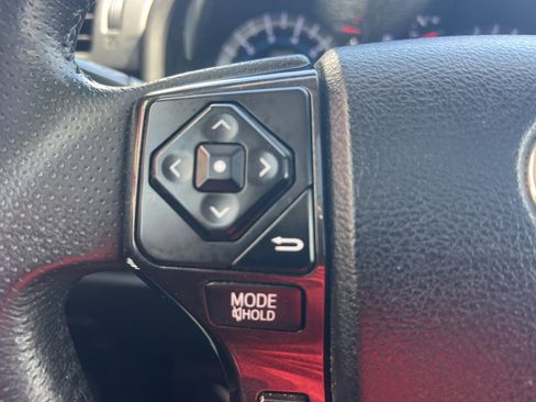Used 2019 Toyota 4Runner Limited AWD/4WD image 31