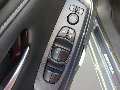 Used 2024 Nissan Sentra SV image 19