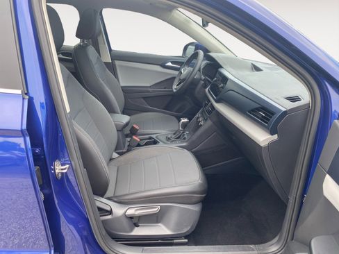 Used 2022 Volkswagen Taos SE w/ Panoramic Sunroof Package image 13