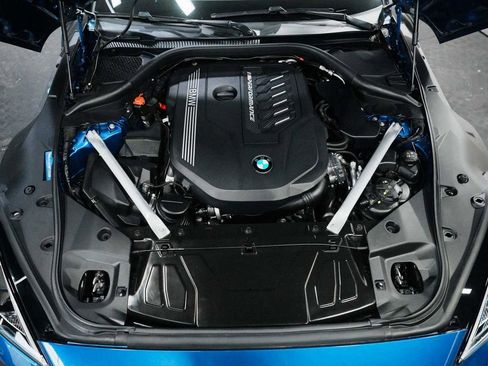 Used 2024 BMW Z4 M40i w/ Premium Package image 42