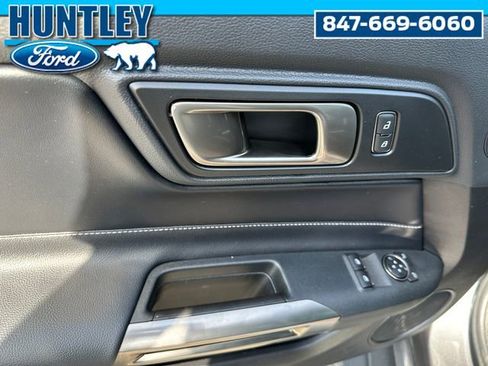 Used 2021 Ford Mustang Shelby GT500 w/ Technology Package image 17