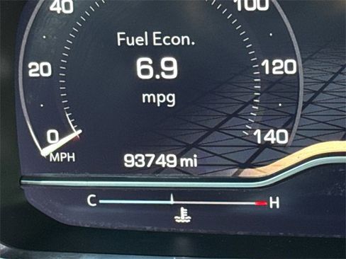 Used 2022 GMC Yukon AT4 image 30