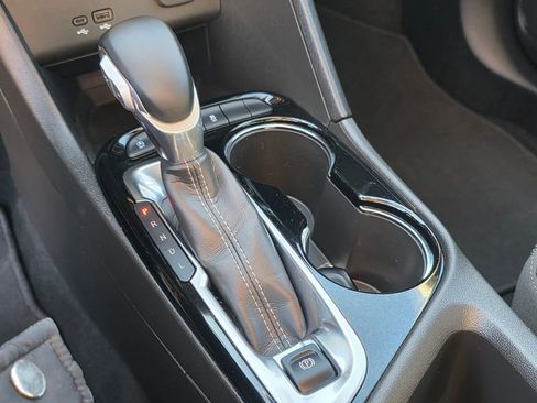 Used 2024 Buick Encore GX Sport Touring image 25