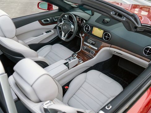 Used 2016 Mercedes-Benz SL 63 AMG image 7