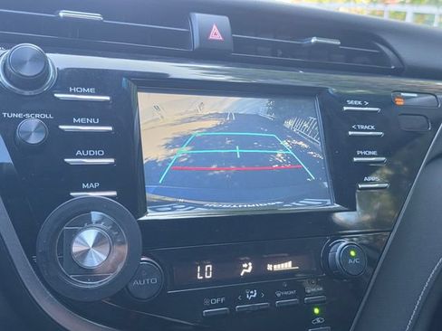 Used 2019 Toyota Camry SE w/ Carpet Mat Package FWD image 24