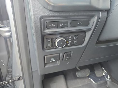 Certified 2022 Ford F150 Lariat w/ Equipment Group 502A High AWD/4WD image 17