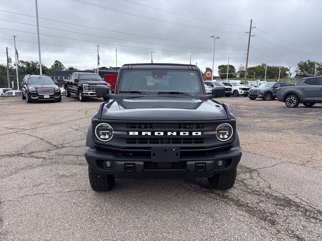Used 2024 Ford Bronco Black Diamond AWD/4WD image 2