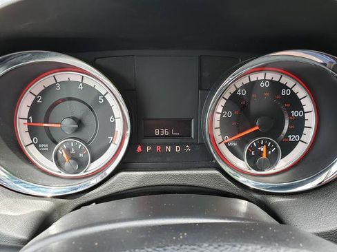 Used 2018 Dodge Grand Caravan SE w/ UConnect Hands-Free Group FWD image 24