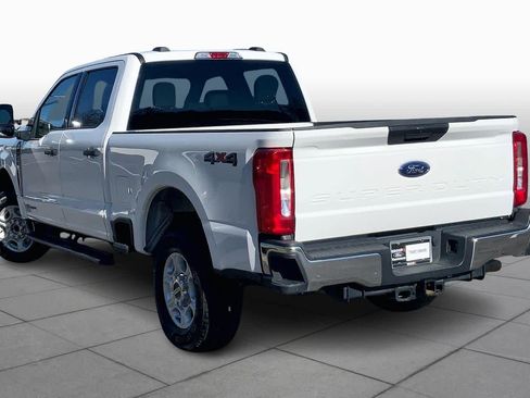 Used 2025 Ford F250 XLT image 12