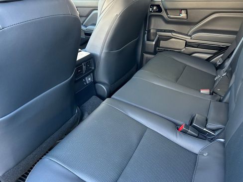 New 2026 Toyota 4Runner Limited AWD/4WD image 10