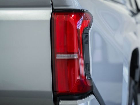 New 2026 Toyota Tacoma SR5 AWD/4WD image 6