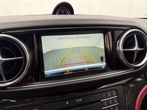 Used 2017 Mercedes-Benz SL 550 image 22