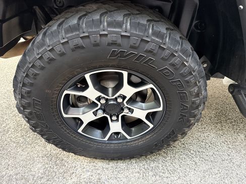Used 2023 Jeep Wrangler Unlimited Rubicon w/ Cold Weather Group AWD/4WD image 20