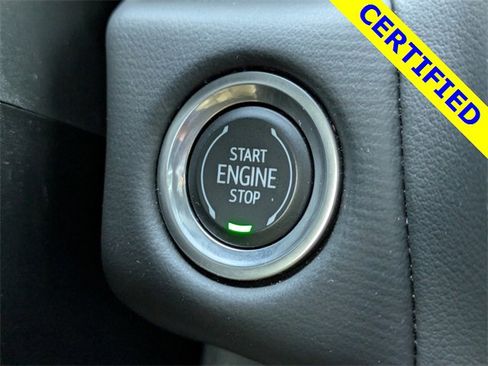 Used 2023 Chevrolet Suburban Premier image 28