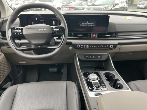 New 2027 Kia Carnival SX FWD image 6