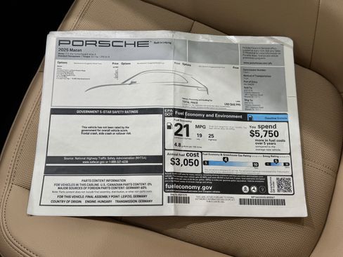 Certified 2025 Porsche Macan image 52