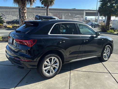 Used 2025 Audi Q3 2.0T Premium w/ Convenience Package image 6