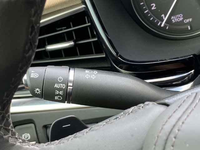 Used 2024 Cadillac XT6 Premium Luxury w/ Platinum Package FWD image 31