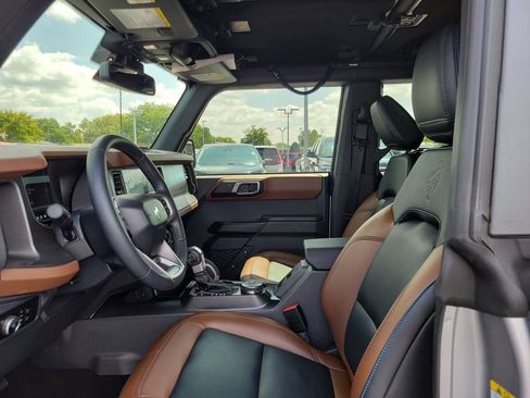 Certified 2024 Ford Bronco Outer Banks AWD/4WD image 18