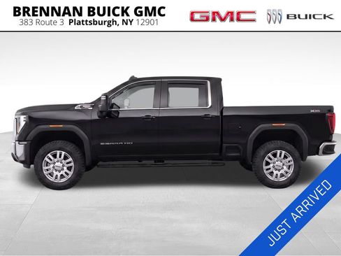 Used 2024 GMC Sierra 2500 SLE w/ SLE Value Package; AWD/4WD image 2