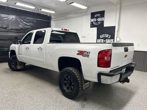 Used 2014 Chevrolet Silverado 2500 LTZ AWD/4WD image 4